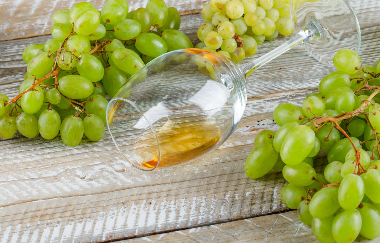 Nalewka z winogron jasnych 2024 – co można zyskać?