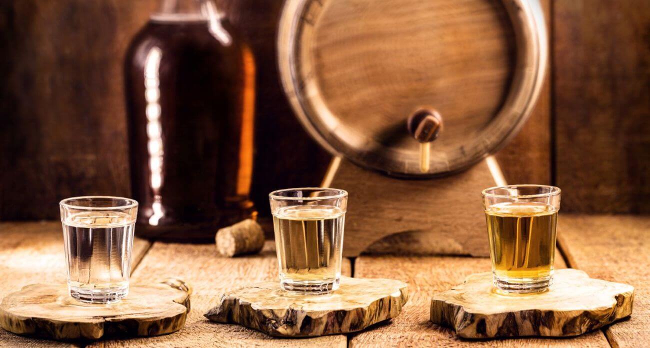 Ile cukru na litr bimbru? Odpowiedź może cię zaskoczyć!