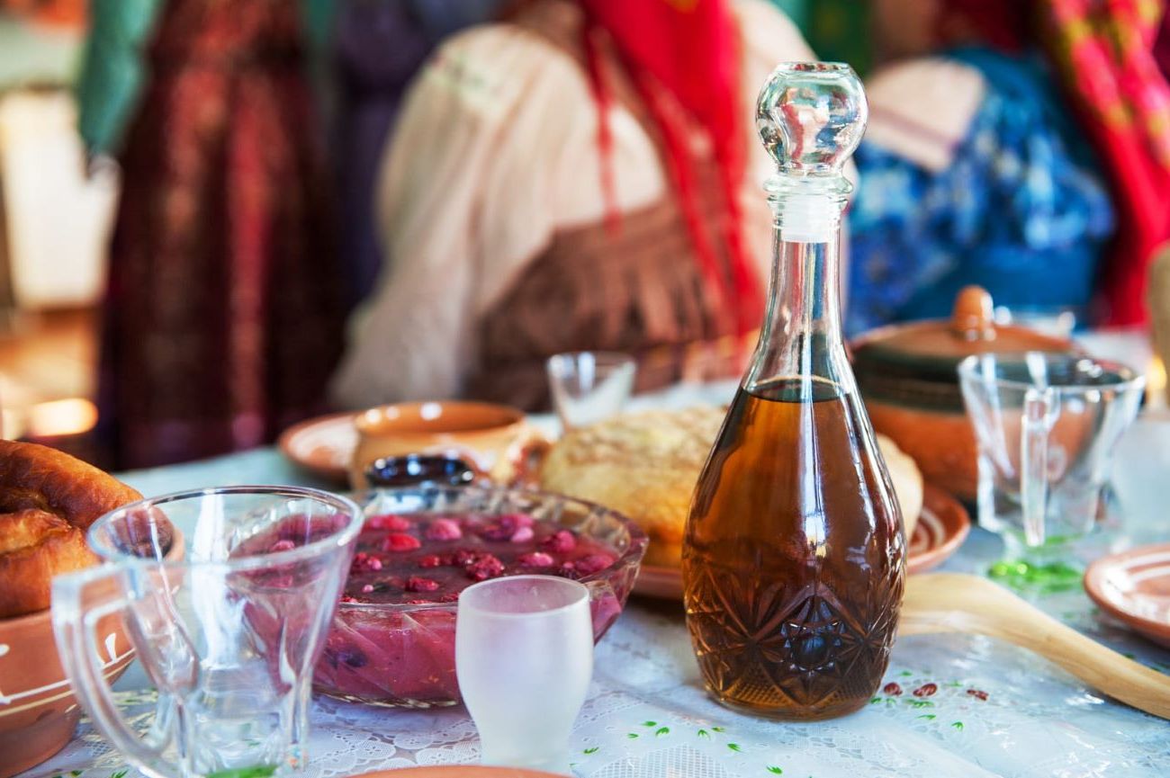 Nalewka z pigwy na bimbrze – jak zrobić wyśmienitą pigwówkę?