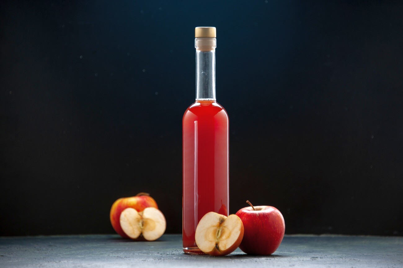 Nalewka szarlotka – co to jest? Poznaj sprawdzony przepis!